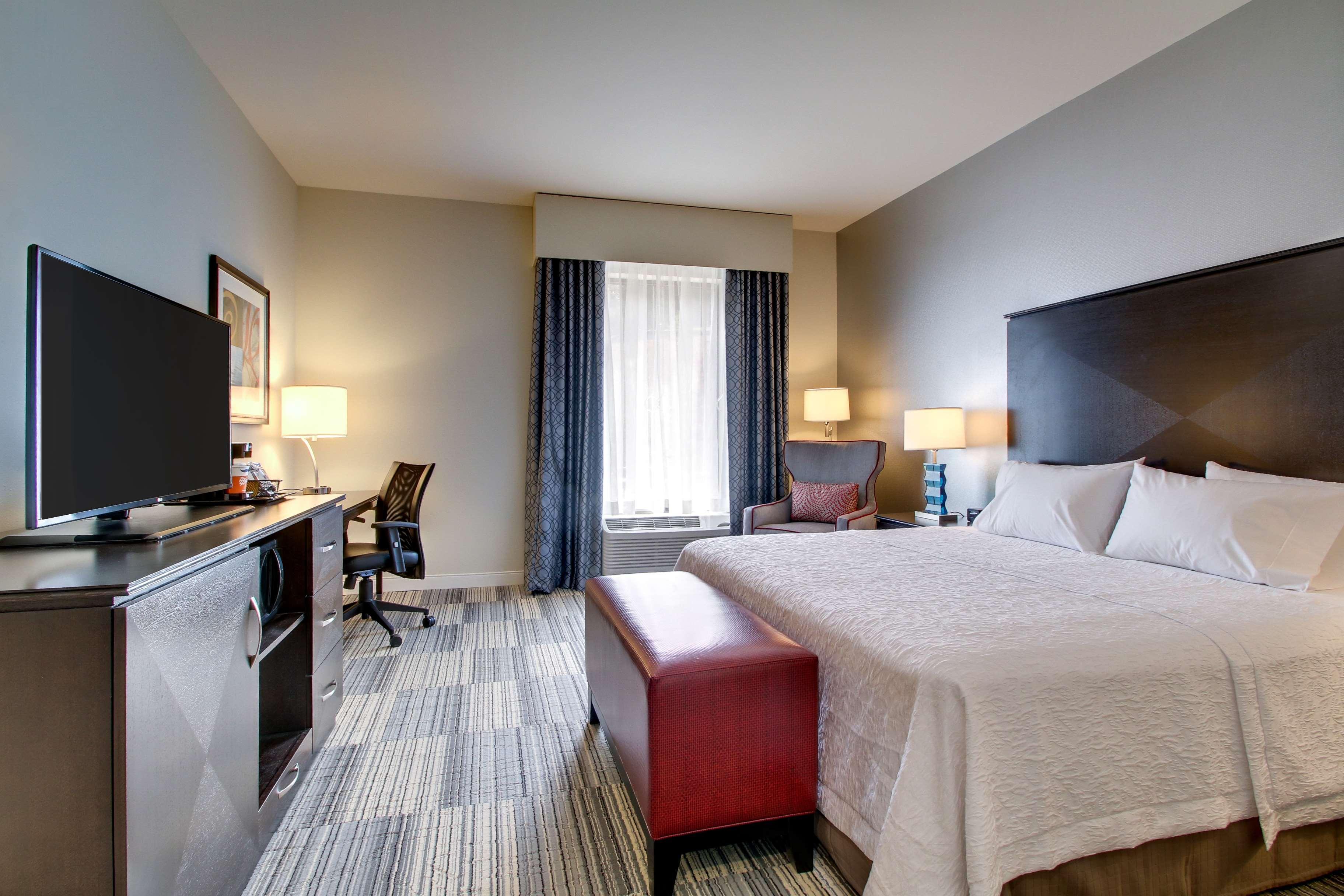 Hampton Inn & Suites Greenville Airport Exterior photo