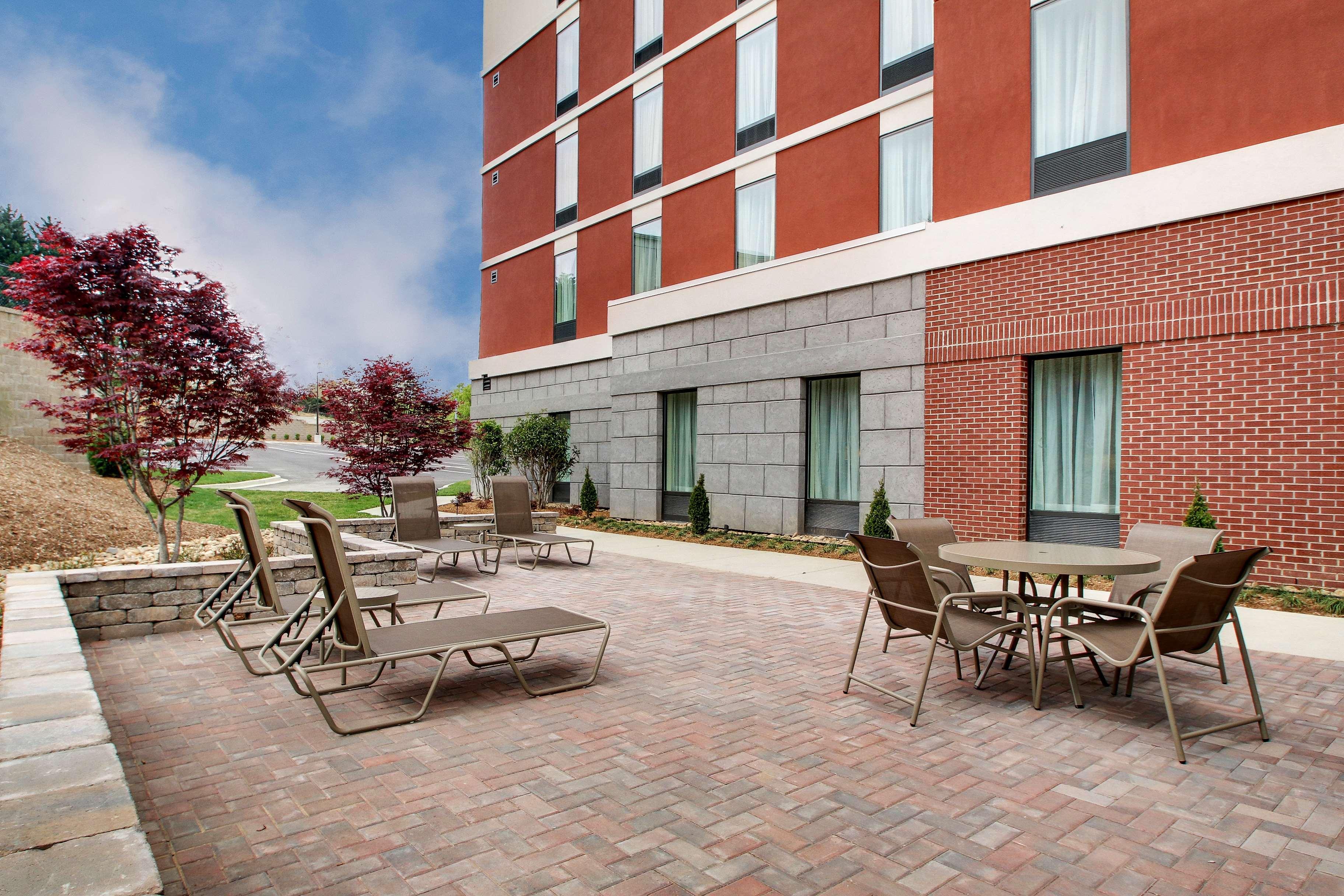 Hampton Inn & Suites Greenville Airport Exterior photo
