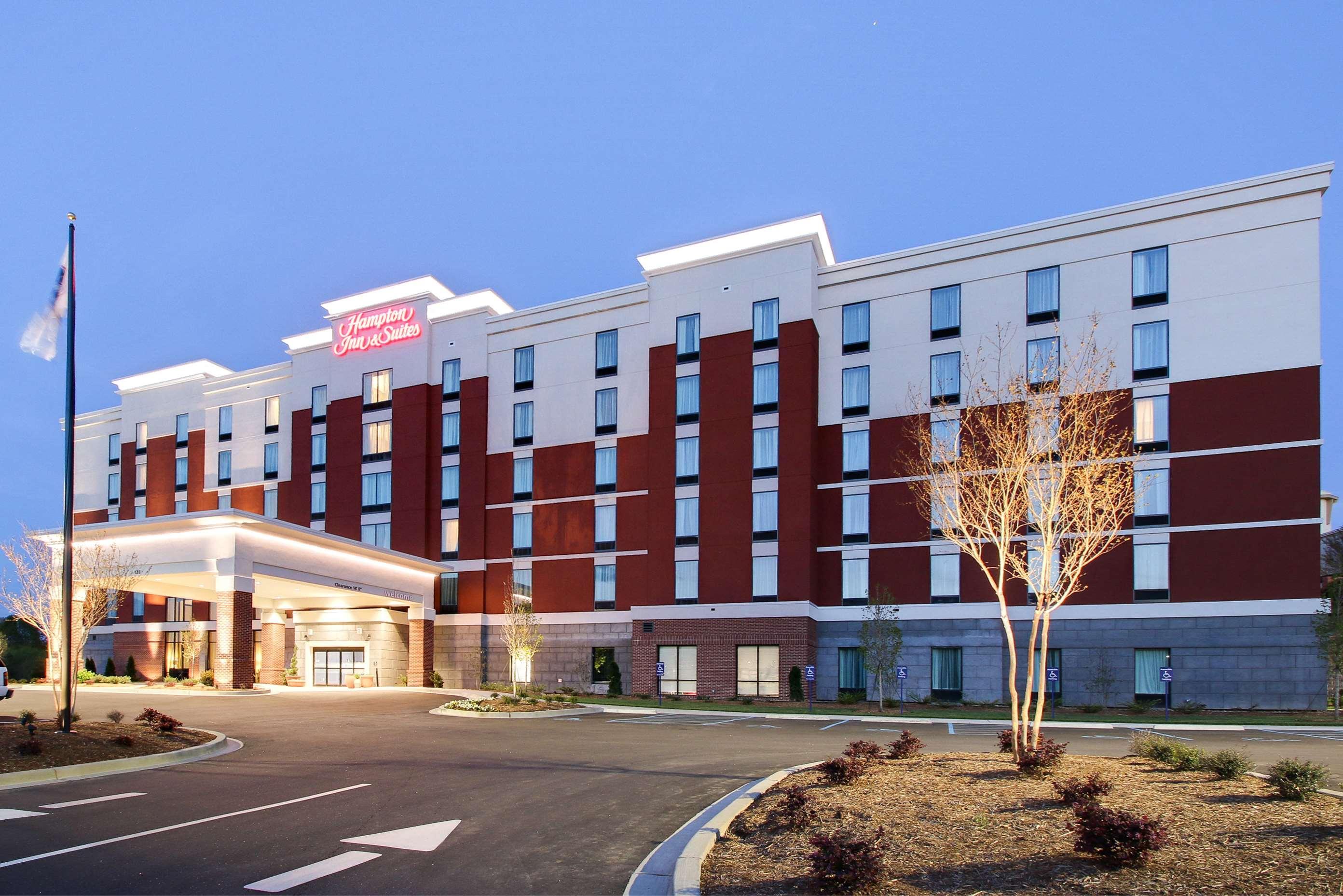 Hampton Inn & Suites Greenville Airport Exterior photo