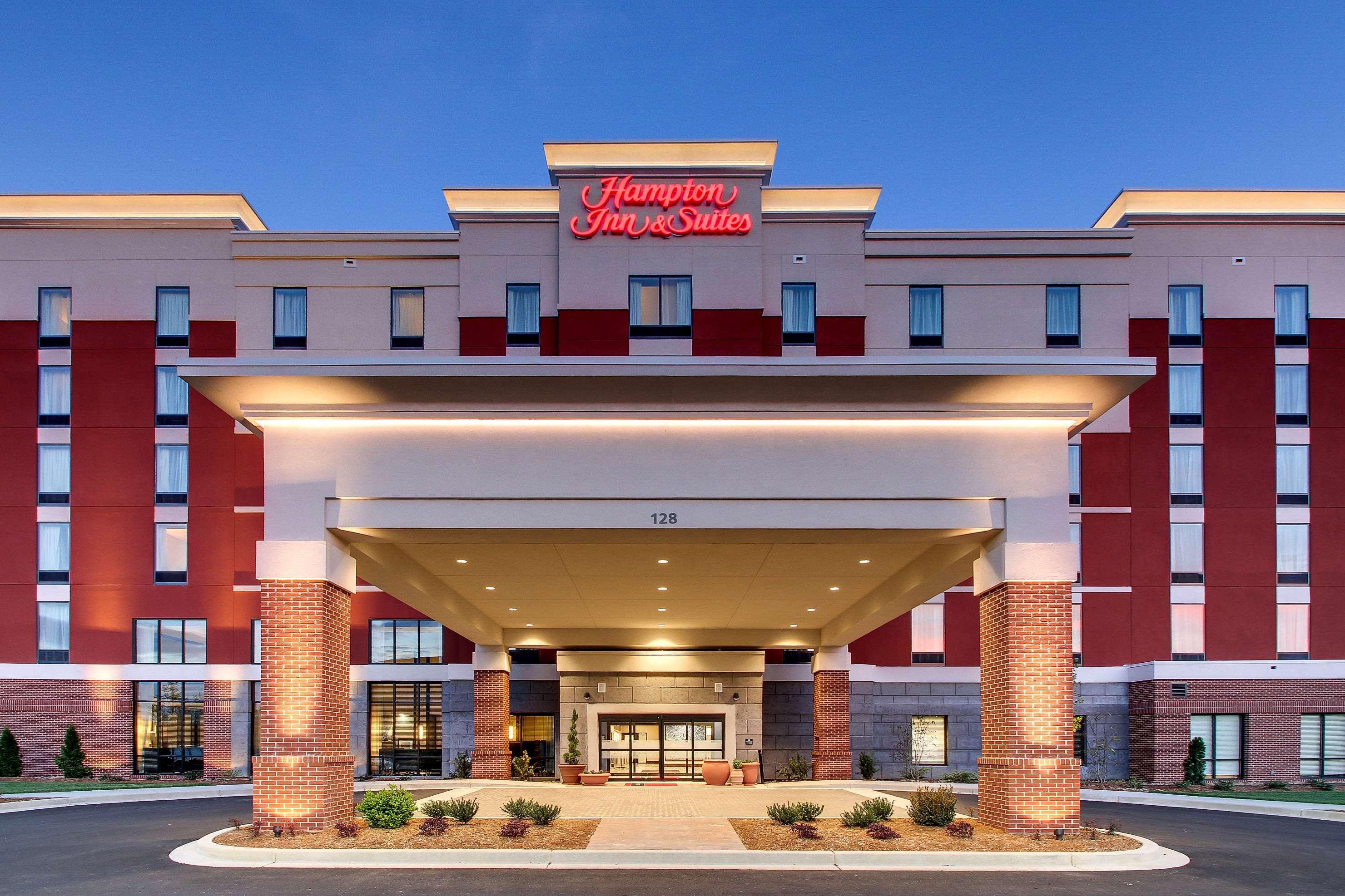 Hampton Inn & Suites Greenville Airport Exterior photo