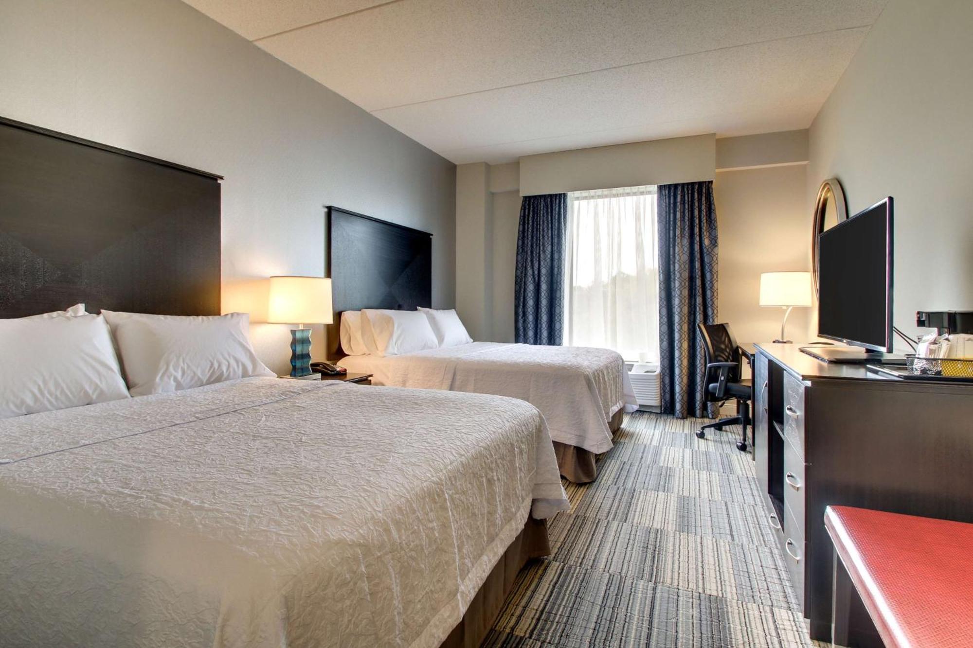 Hampton Inn & Suites Greenville Airport Exterior photo