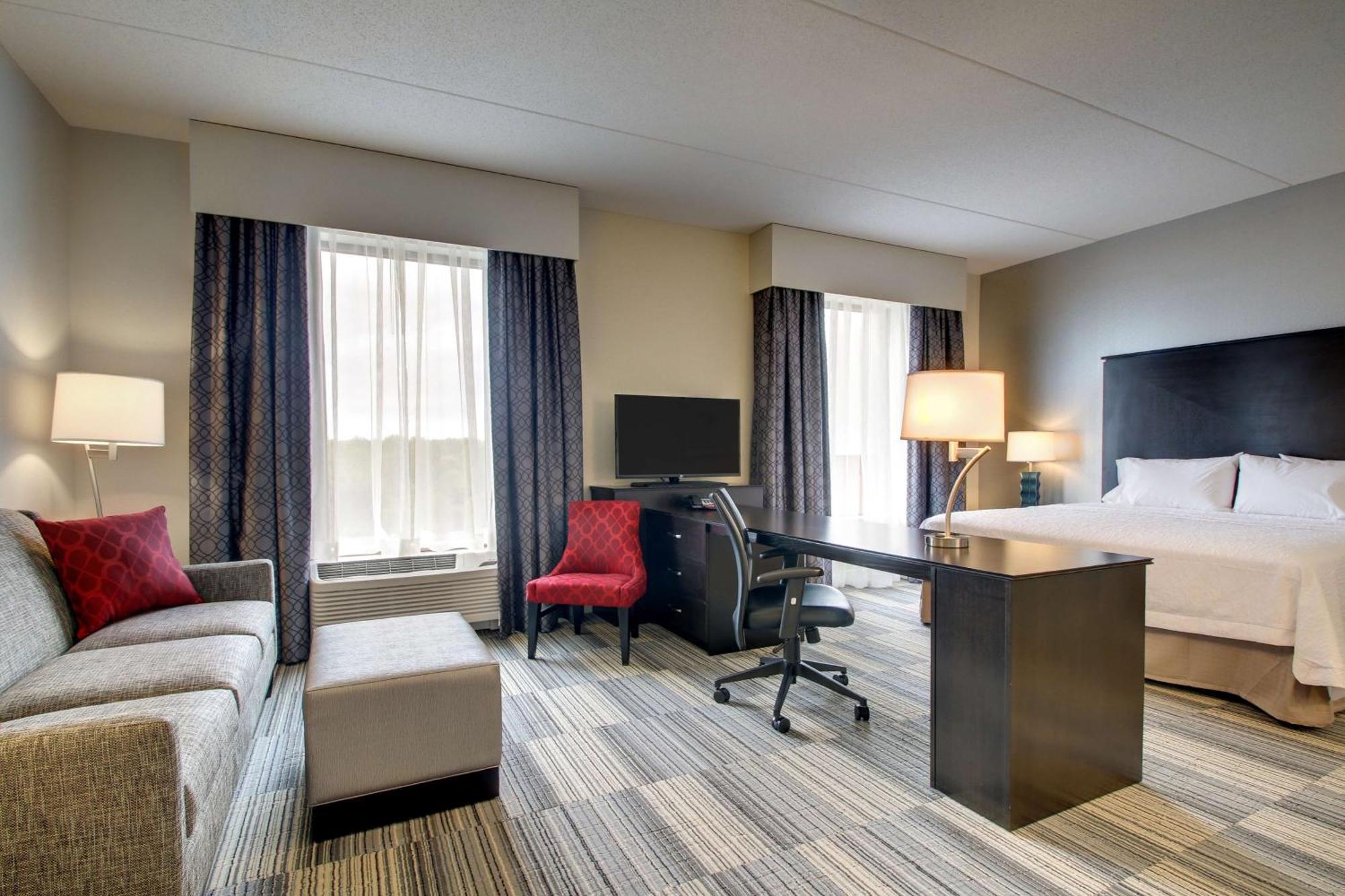 Hampton Inn & Suites Greenville Airport Exterior photo