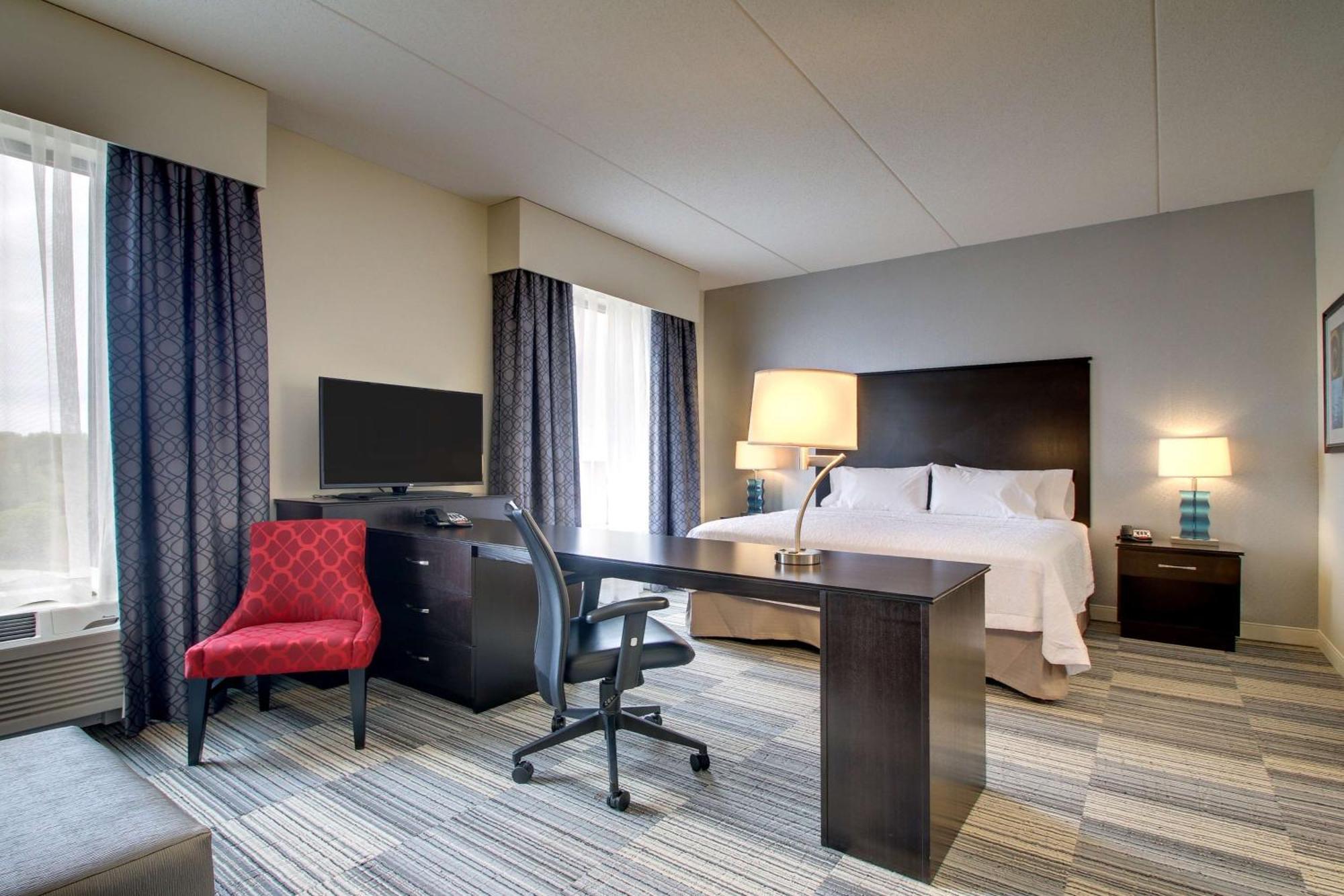 Hampton Inn & Suites Greenville Airport Exterior photo