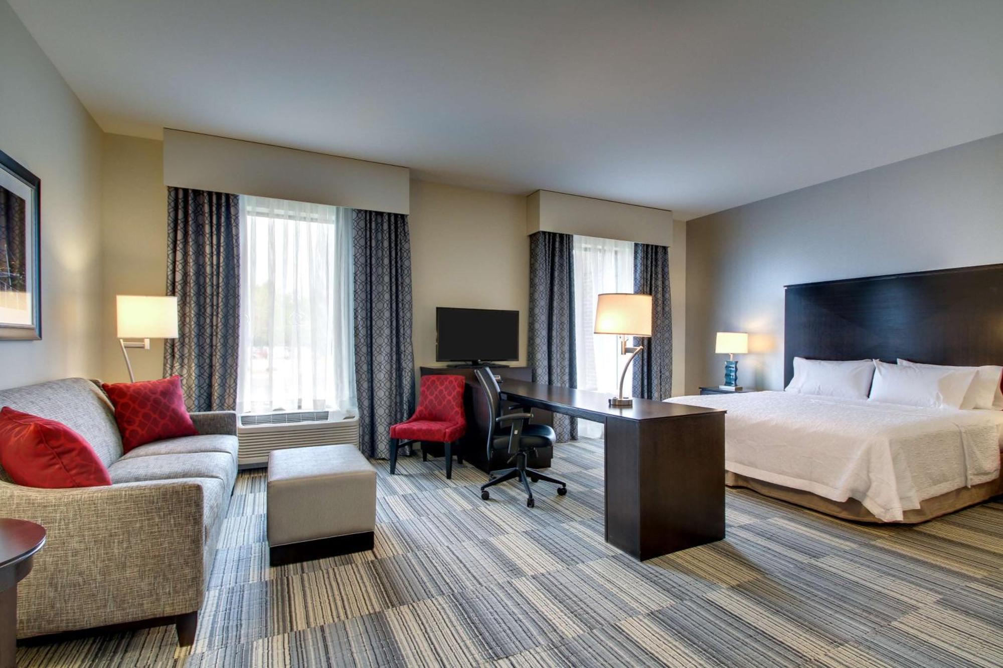 Hampton Inn & Suites Greenville Airport Exterior photo