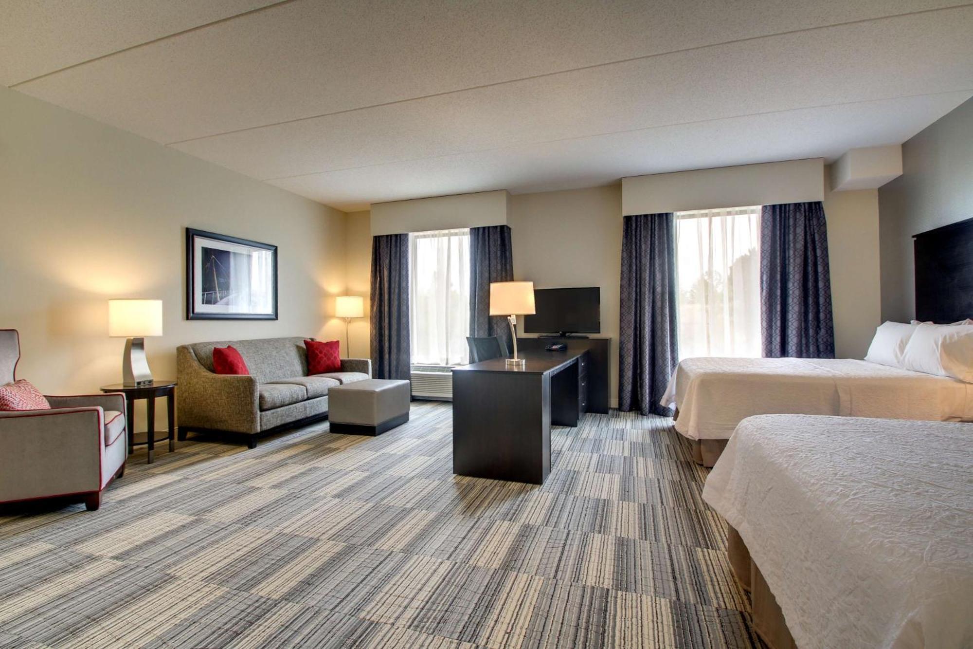 Hampton Inn & Suites Greenville Airport Exterior photo